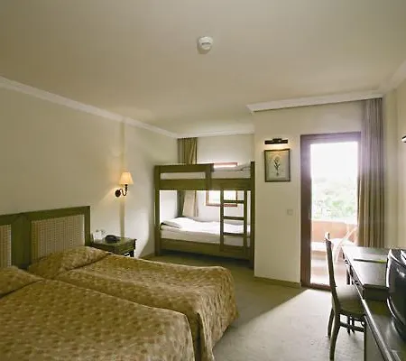 Semesteranläggning (resort) Monachus & 4*