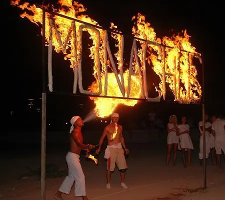 Monachus & Semesteranläggning (resort)