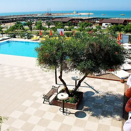 Monachus & Semesteranläggning (resort) Side