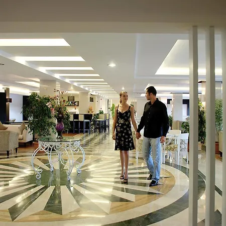 Semesteranläggning (resort) Monachus & Side