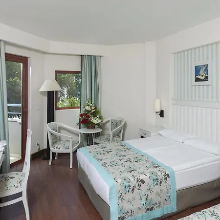 Semesteranläggning (resort) Monachus & 4*