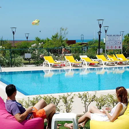 Semesteranläggning (resort) Monachus & 4*