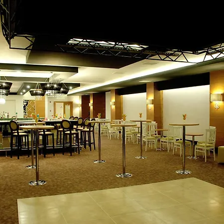 Semesteranläggning (resort) Monachus &