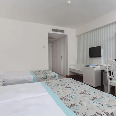 Semesteranläggning (resort) Monachus & Side