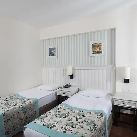 Monachus & Resort Side