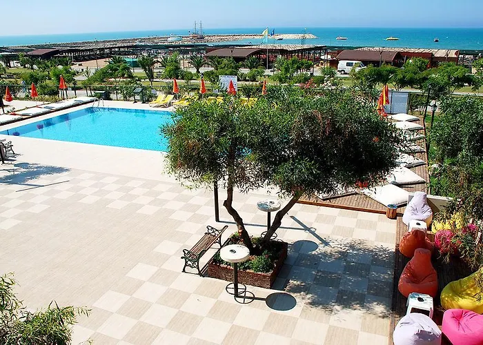 Monachus & Rezort Side