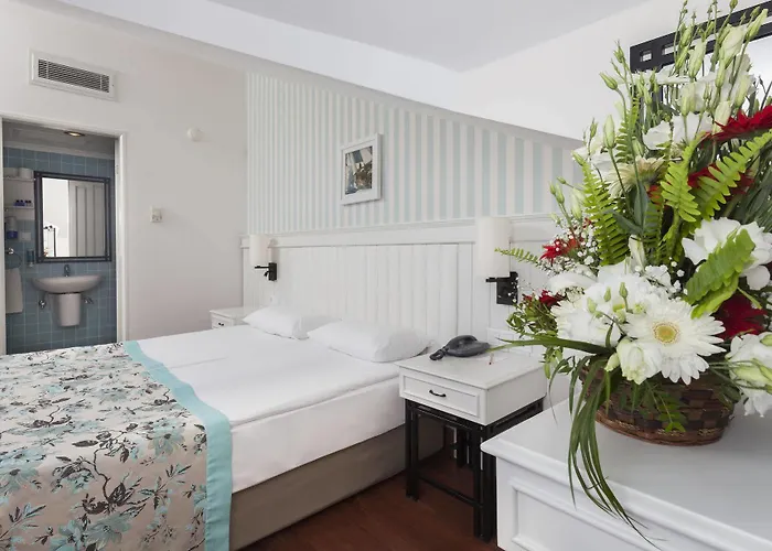 Rezort Monachus & Side