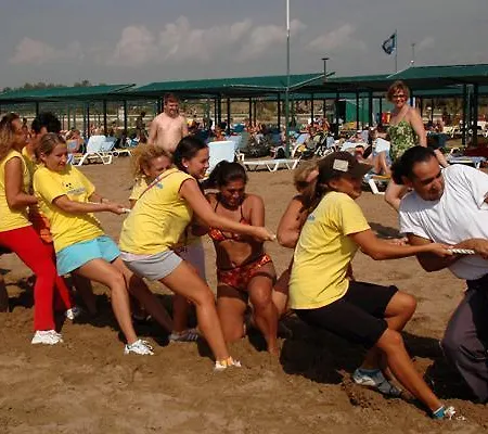 Monachus & منتجع