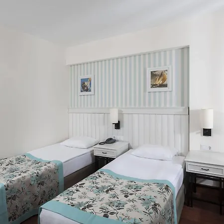 منتجع Monachus &