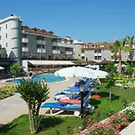Monachus & Üdülőközpont 4*
